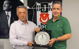 Başkan Yıldız’dan Başkan Çebi’ye plaket