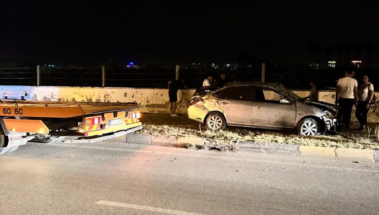 KONTROLDEN ÇIKAN ARAÇ TAKLA ATTI: 1’İ AĞIR 2 YARALI  