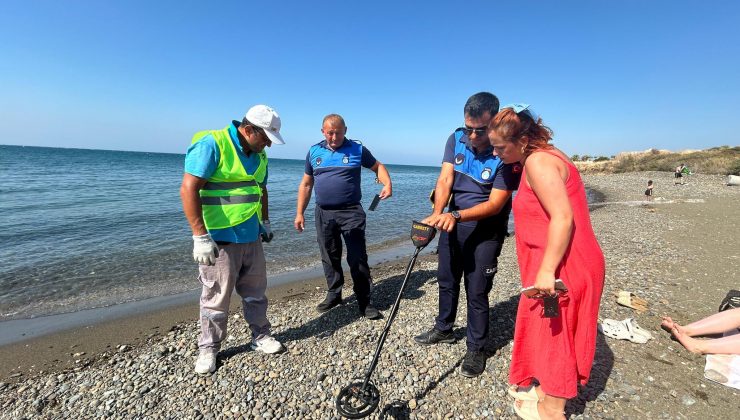 KAYBETTİĞİ ANNE YADİGARI YÜZÜĞÜ KARIŞ KARIŞ ARIYOR