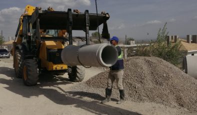 DEPREMDE HASAR GÖREN ALTYAPI HATLARI YENİLENİYOR