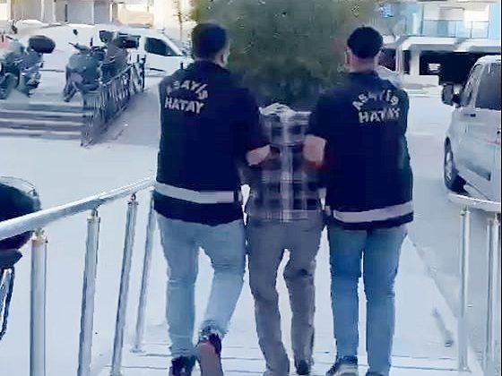 HATAY’DA YAĞMA SUÇUNDAN ARANAN ŞAHIS YAKALANDI