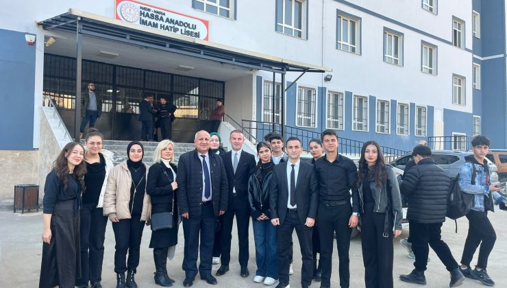 HASSA’DA ÖĞRENCİLER YAZDIKLARI ESERLERİ SESLENDİRDİLER  