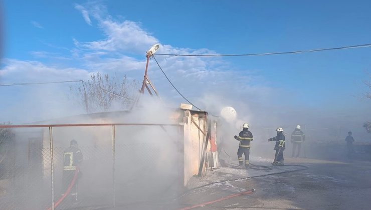 İSKENDERUN’DA TAVUK ÇİFTLİĞİNDE YANGIN  