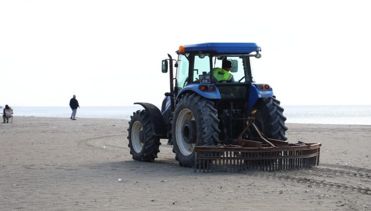 BÜYÜKŞEHİR, SAHİLLERDEN 1255 TON ATIK TOPLADI