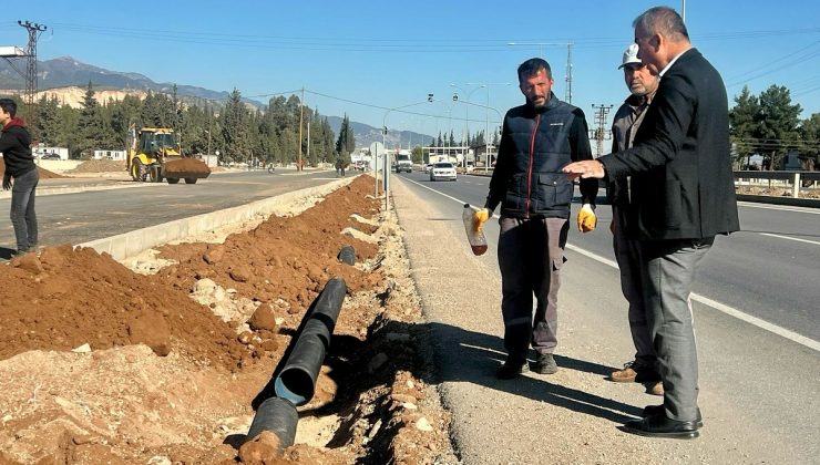 BAŞKAN ÇELİK MEZARLIK YOLU ÇALIŞMALARI YERİNDE İNCELENDİ