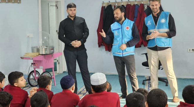 TDV ANTALYA KADIN KOLLARI’NDAN HATAYLI KUR’AN KURSU ÖĞRENCİLERİNE DESTEK