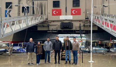 OKULA DÖNÜŞTÜRÜLEN RAUF BEY GEMİSİ’NDE EĞİTİM SÜRÜYOR