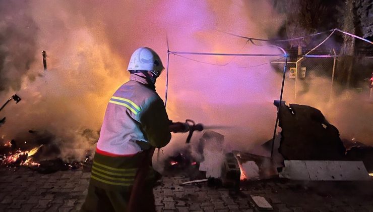 HATAY’DA ÇADIR GECE ÇIKAN YANGINDA KÜLE DÖNDÜ