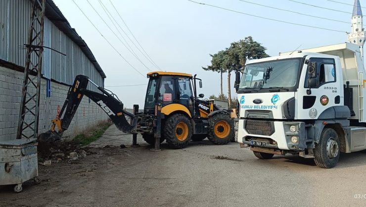 KUMLU’DA TEMİZLİK ÇALIŞMALARI SÜRÜYOR