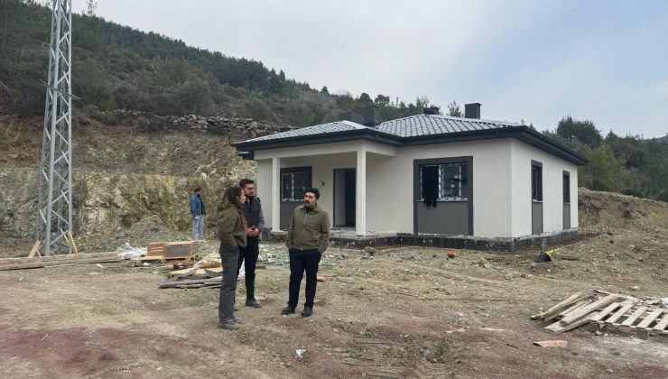 KAYMAKAMI YAZICI, DEPREM KONUTLARINI İNCELEDİ